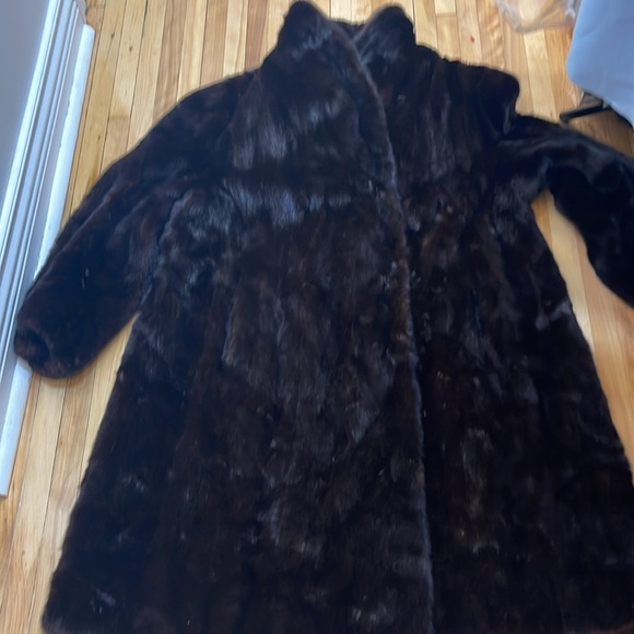 Dark brown ranch MINK coat 3-4 length. Stunning. Vintage. Medium - Picture 4 of 5